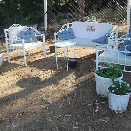 Serene Apart Surrounded By Nature In Kusadasi Bed & Breakfast